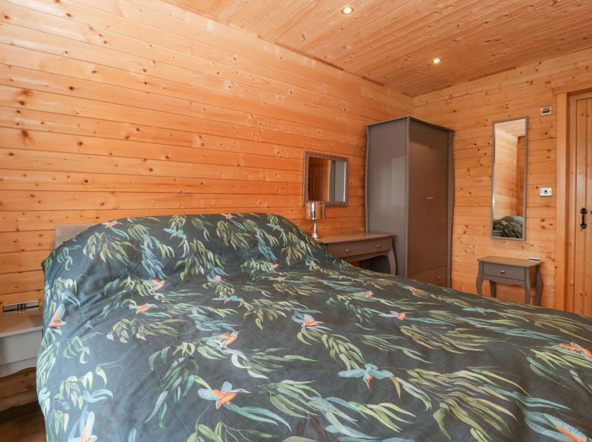The Lodge At Crossroads Farm Bridgwater Bagian luar foto