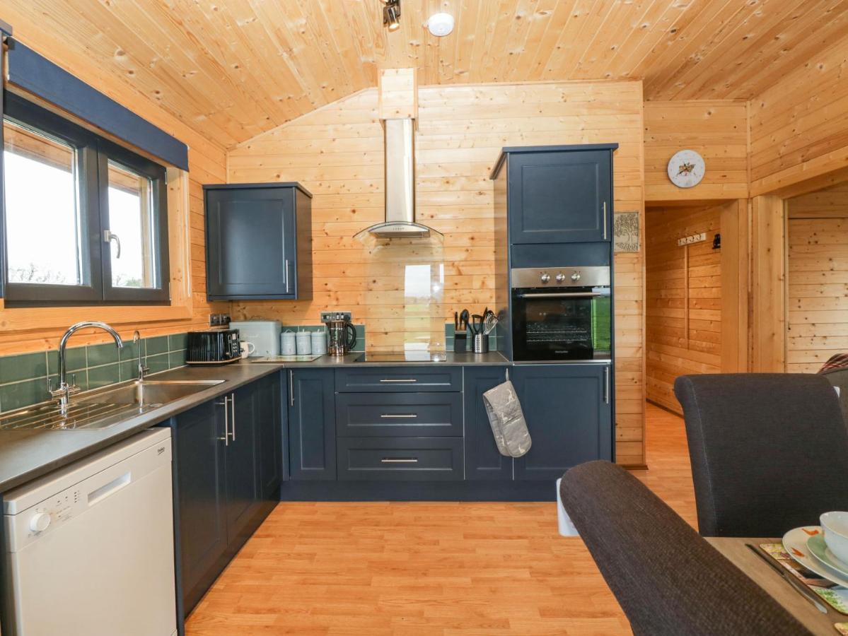 The Lodge At Crossroads Farm Bridgwater Bagian luar foto