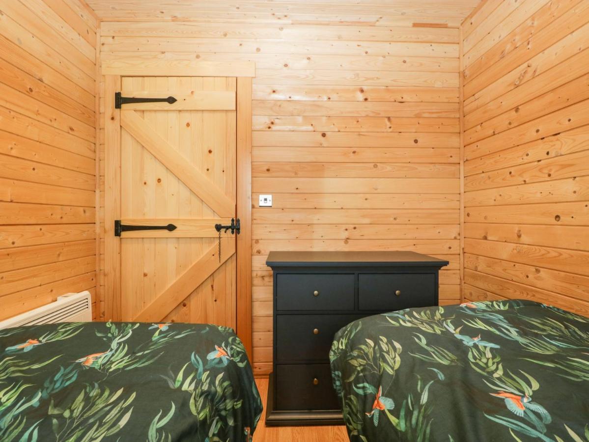 The Lodge At Crossroads Farm Bridgwater Bagian luar foto