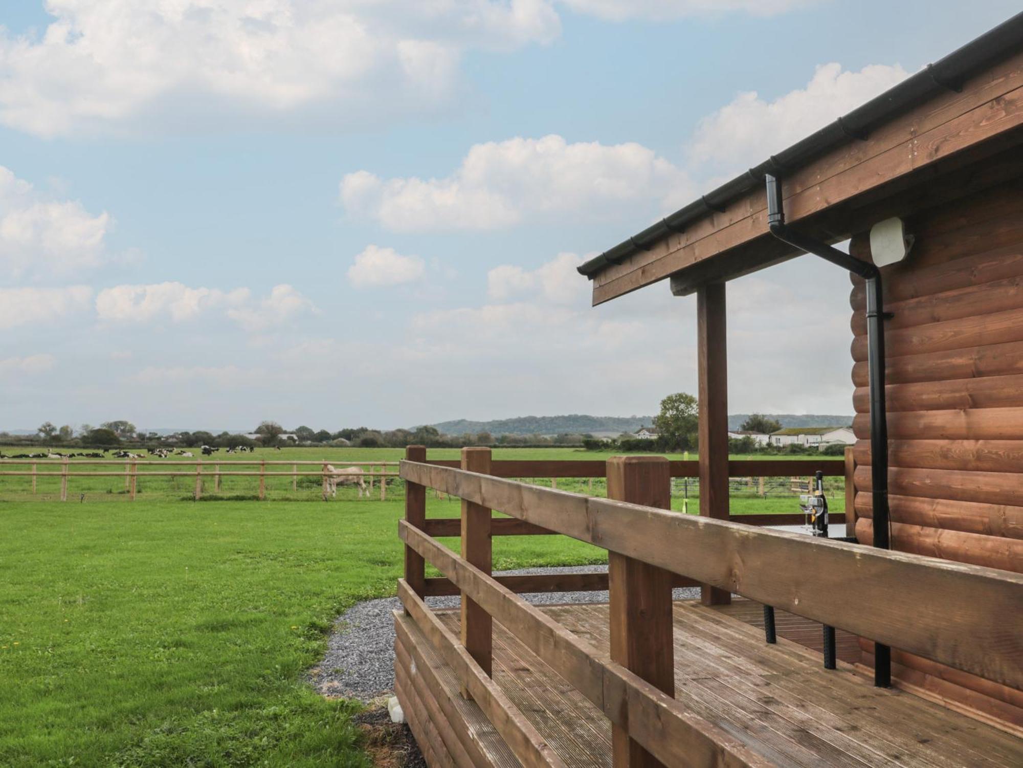 The Lodge At Crossroads Farm Bridgwater Bagian luar foto